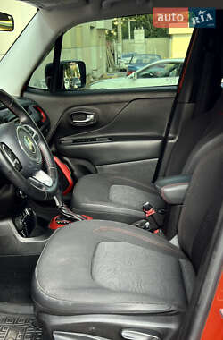 Внедорожник / Кроссовер Jeep Renegade 2015 в 