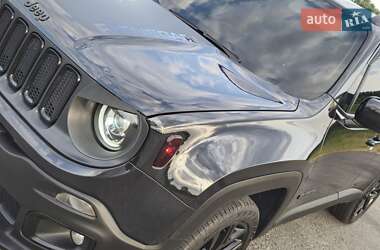 Внедорожник / Кроссовер Jeep Renegade 2016 в 