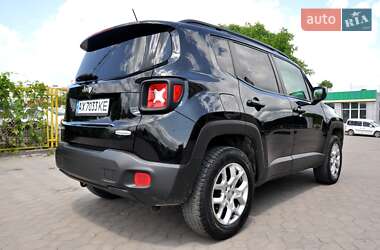 Внедорожник / Кроссовер Jeep Renegade 2016 в 