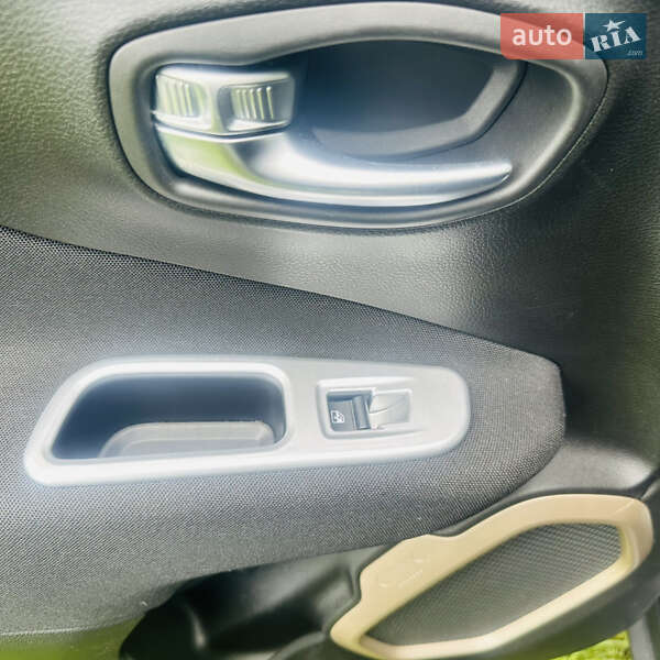 Позашляховик / Кросовер Jeep Renegade 2016 в Івано-Франківську