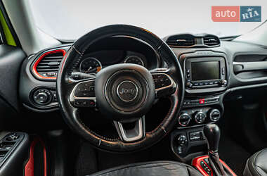 Внедорожник / Кроссовер Jeep Renegade 2017 в 