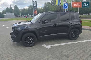 Внедорожник / Кроссовер Jeep Renegade 2015 в 