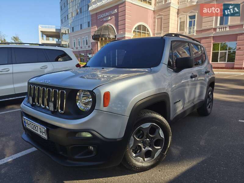Внедорожник / Кроссовер Jeep Renegade 2016 в Одессе фото 4 Внедорожник / Кроссовер Jeep Renegade 2016 в Одессе