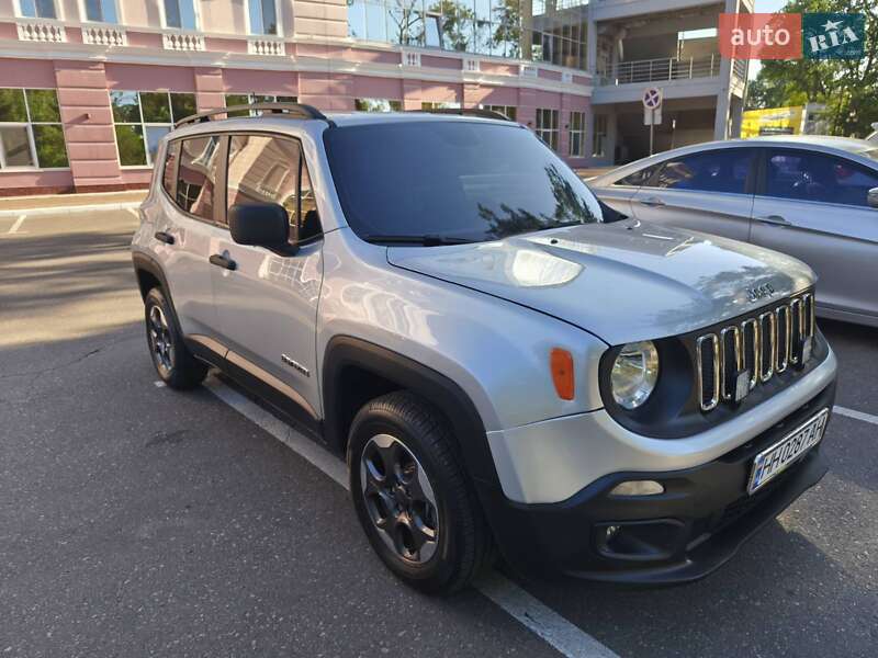 Внедорожник / Кроссовер Jeep Renegade 2016 в Одессе фото 12 Внедорожник / Кроссовер Jeep Renegade 2016 в Одессе