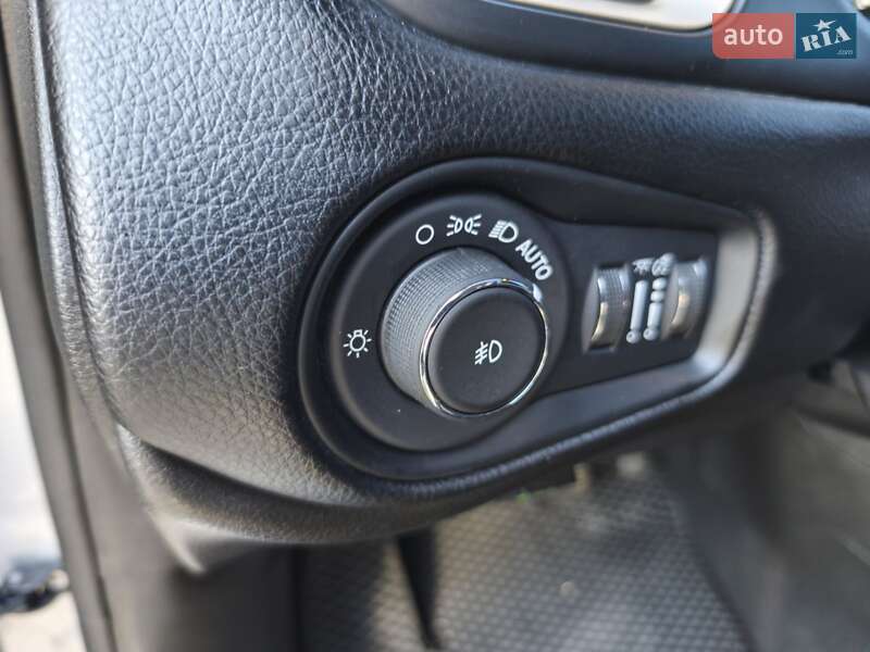 Внедорожник / Кроссовер Jeep Renegade 2016 в Одессе фото 20 Внедорожник / Кроссовер Jeep Renegade 2016 в Одессе