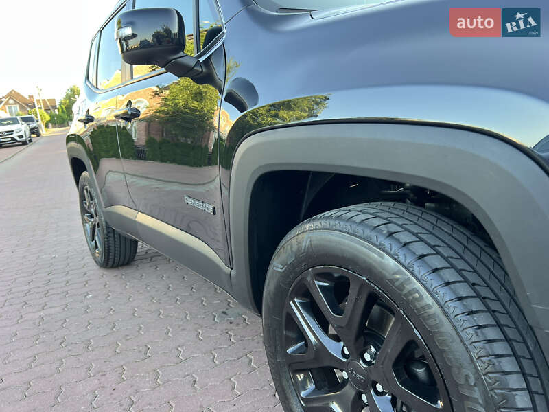 Позашляховик / Кросовер Jeep Renegade 2016 в Чернівцях