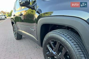 Внедорожник / Кроссовер Jeep Renegade 2016 в 