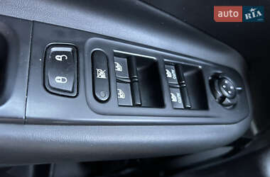 Внедорожник / Кроссовер Jeep Renegade 2016 в 