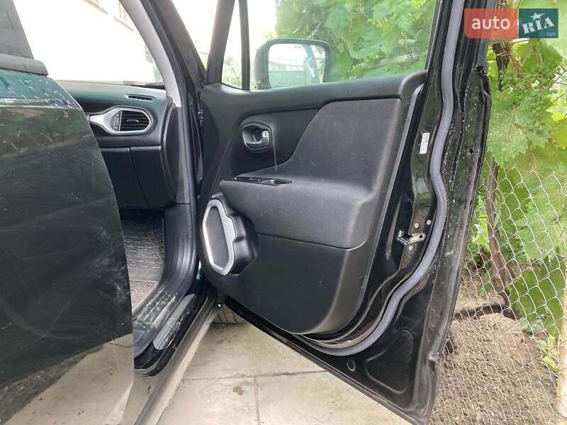 Позашляховик / Кросовер Jeep Renegade 2021 в Миколаєві фото 13 Позашляховик / Кросовер Jeep Renegade 2021 в Миколаєві