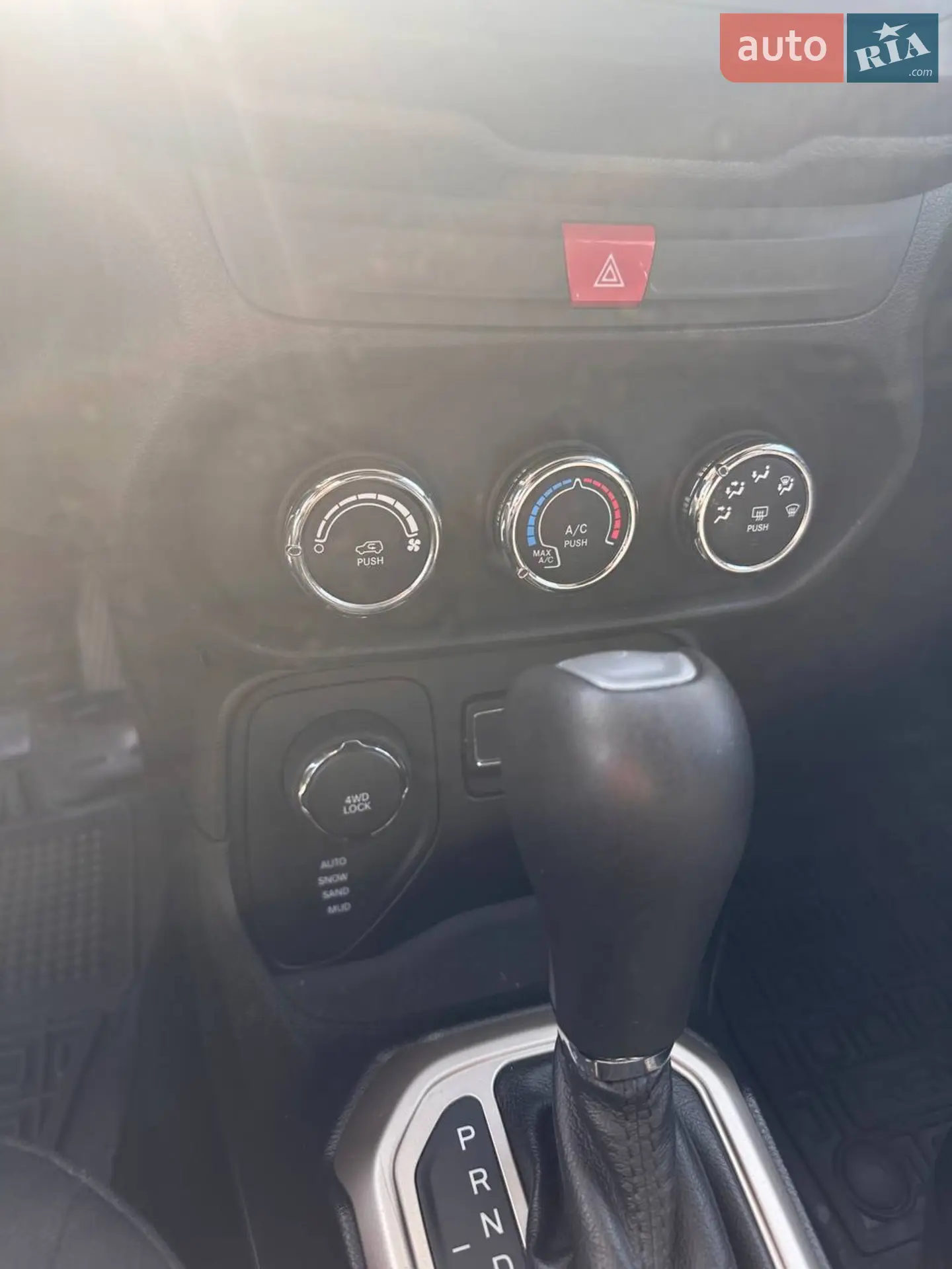 2017 Jeep Renegade - мініатюра 11