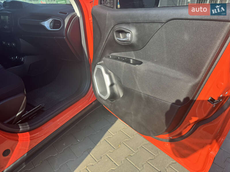 Внедорожник / Кроссовер Jeep Renegade 2018 в Николаеве