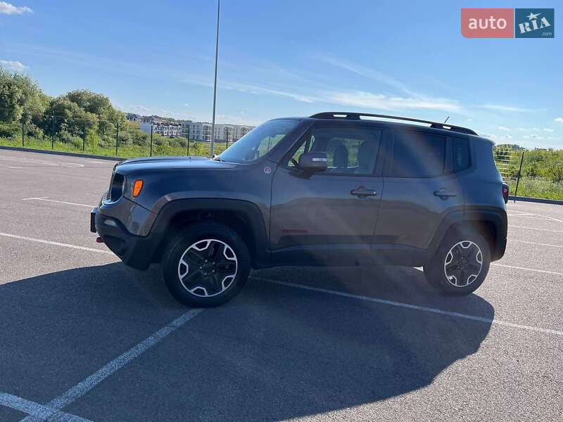 Внедорожник / Кроссовер Jeep Renegade 2016 в Ровно