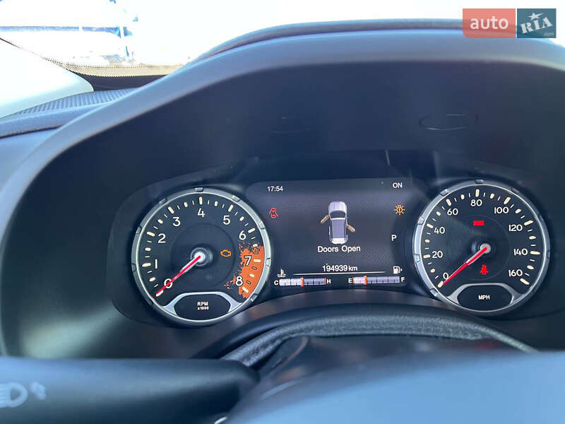 Внедорожник / Кроссовер Jeep Renegade 2016 в Ровно