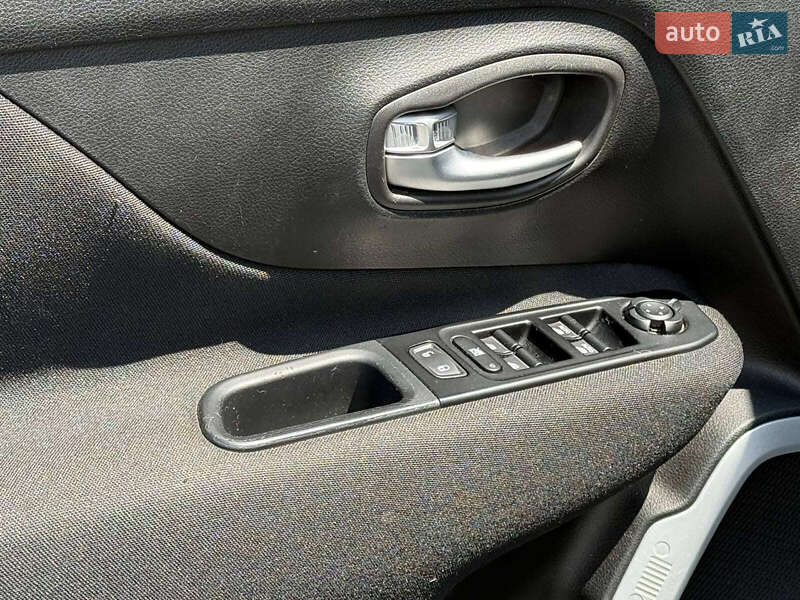 Внедорожник / Кроссовер Jeep Renegade 2019 в Одессе