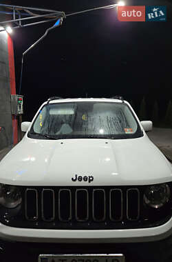 Внедорожник / Кроссовер Jeep Renegade 2015 в 