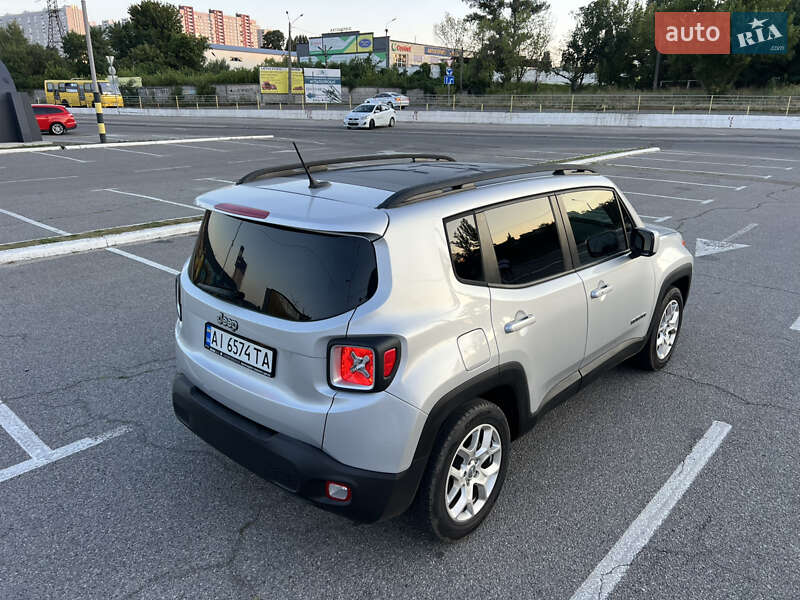Внедорожник / Кроссовер Jeep Renegade 2016 в Киеве