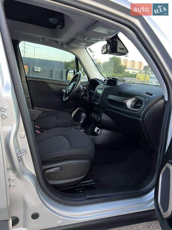 Внедорожник / Кроссовер Jeep Renegade 2016 в Киеве