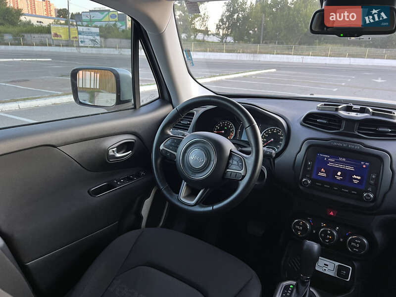 Внедорожник / Кроссовер Jeep Renegade 2016 в Киеве