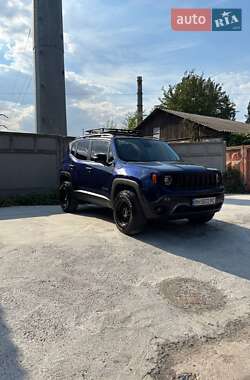 Внедорожник / Кроссовер Jeep Renegade 2016 в 