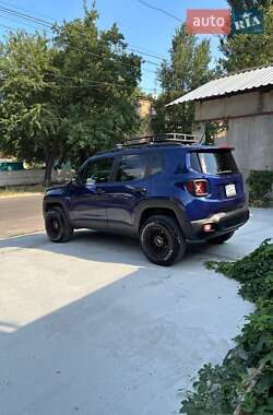 Внедорожник / Кроссовер Jeep Renegade 2016 в 
