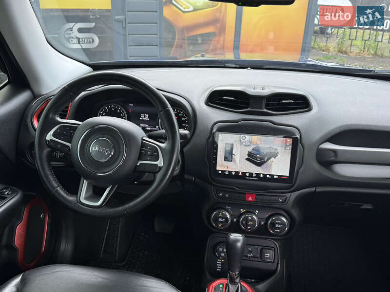 Внедорожник / Кроссовер Jeep Renegade 2016 в Стрые