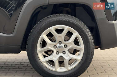 Внедорожник / Кроссовер Jeep Renegade 2016 в 