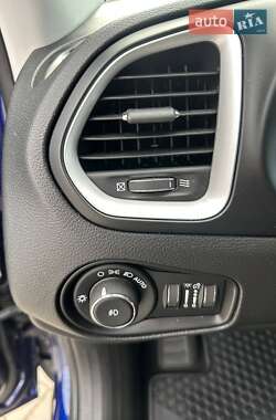 Внедорожник / Кроссовер Jeep Renegade 2019 в 