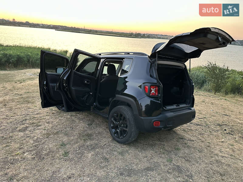 Внедорожник / Кроссовер Jeep Renegade 2018 в Одессе