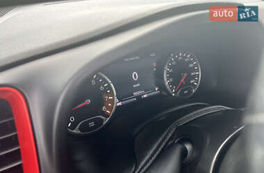 Позашляховик / Кросовер Jeep Renegade 2017 в 