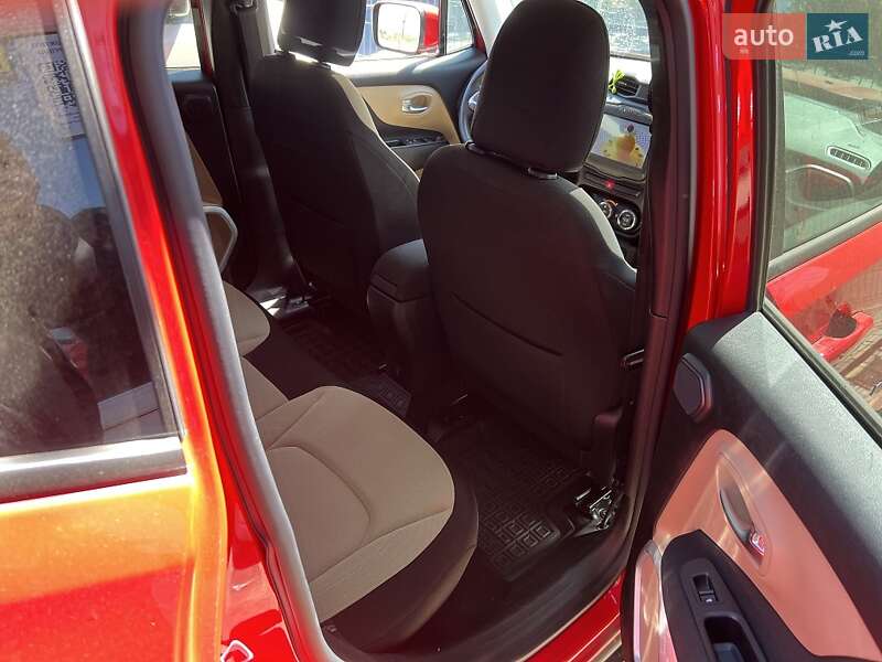 Внедорожник / Кроссовер Jeep Renegade 2015 в Одессе