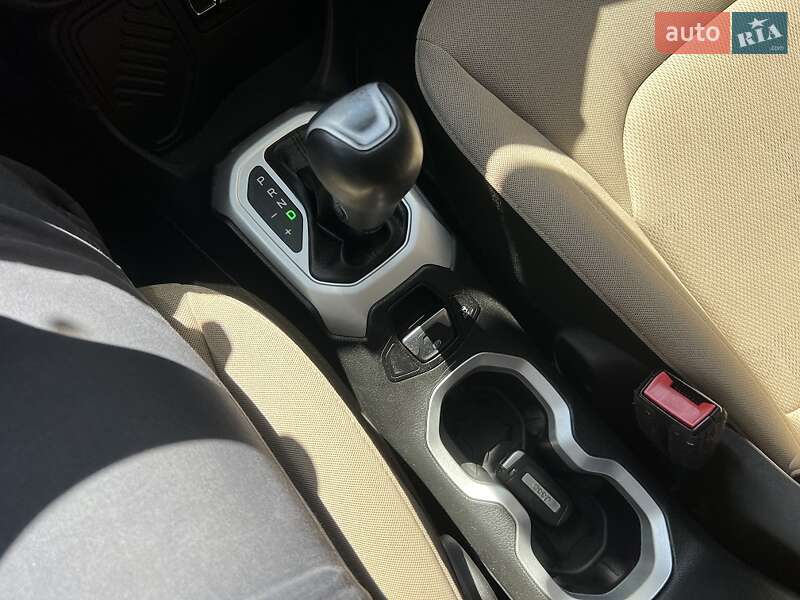 Внедорожник / Кроссовер Jeep Renegade 2015 в Одессе