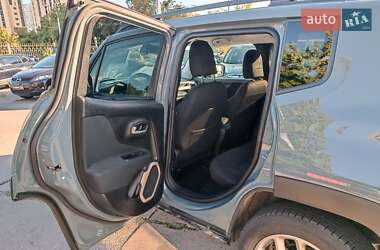 Внедорожник / Кроссовер Jeep Renegade 2017 в 