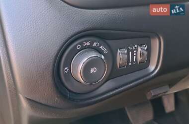 Внедорожник / Кроссовер Jeep Renegade 2017 в 