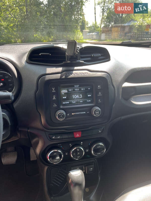 Внедорожник / Кроссовер Jeep Renegade 2015 в Кременчуге
