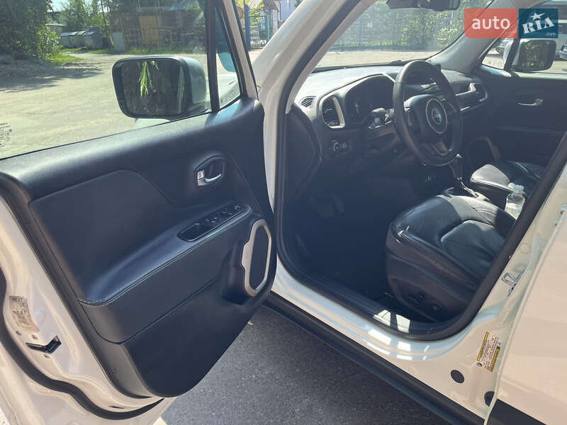 Внедорожник / Кроссовер Jeep Renegade 2015 в Кременчуге