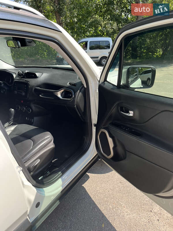 Внедорожник / Кроссовер Jeep Renegade 2015 в Кременчуге