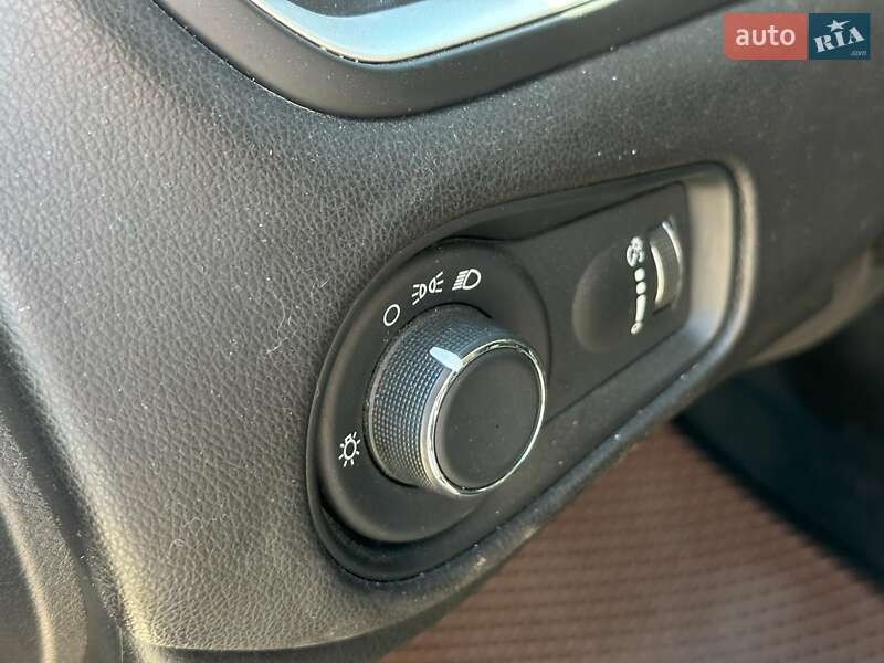 Позашляховик / Кросовер Jeep Renegade 2019 в Одесі фото 12 Позашляховик / Кросовер Jeep Renegade 2019 в Одесі