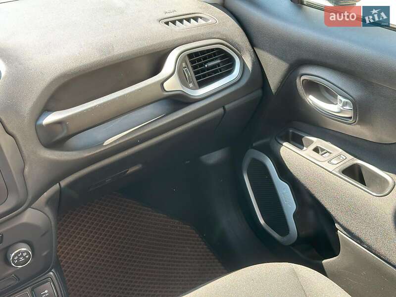 Позашляховик / Кросовер Jeep Renegade 2019 в Одесі фото 20 Позашляховик / Кросовер Jeep Renegade 2019 в Одесі