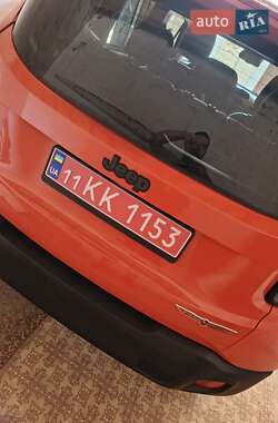 Внедорожник / Кроссовер Jeep Renegade 2017 в 