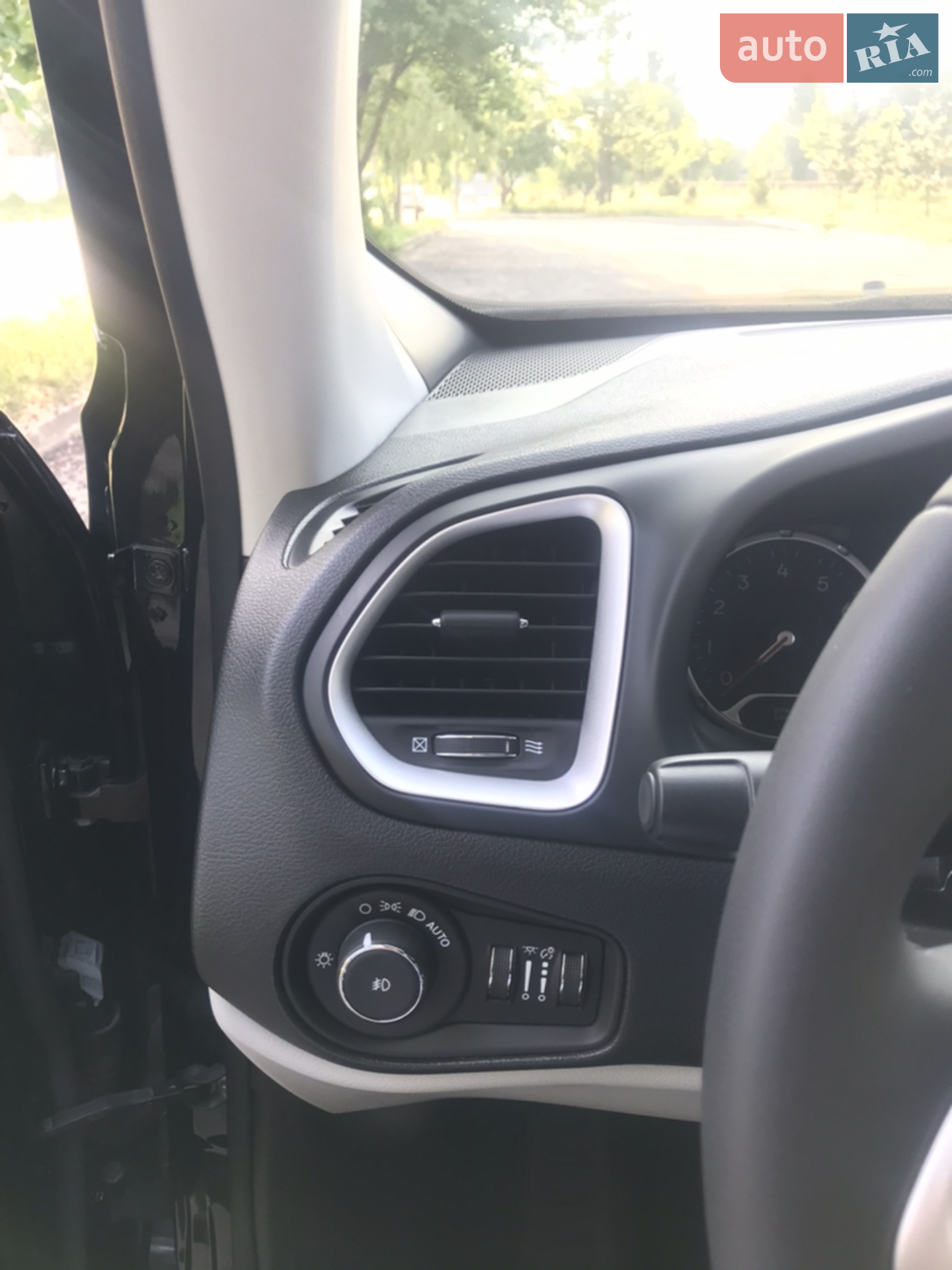 2019 Jeep Renegade - мініатюра 17