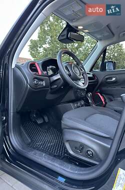 Внедорожник / Кроссовер Jeep Renegade 2018 в 
