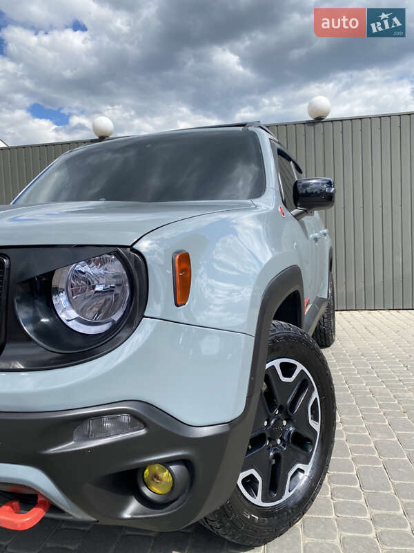 Внедорожник / Кроссовер Jeep Renegade 2016 в Ивано-Франковске