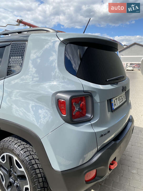 Внедорожник / Кроссовер Jeep Renegade 2016 в Ивано-Франковске