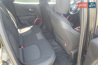 Внедорожник / Кроссовер Jeep Renegade 2015 в 