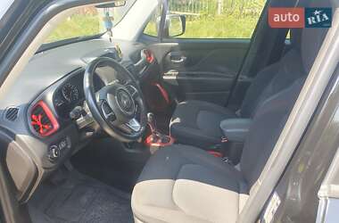 Внедорожник / Кроссовер Jeep Renegade 2015 в 