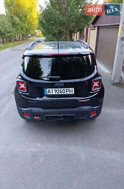 Внедорожник / Кроссовер Jeep Renegade 2017 в 