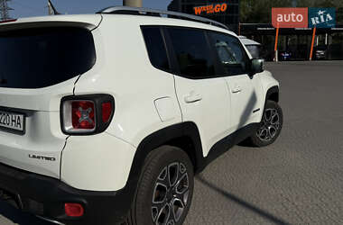 Внедорожник / Кроссовер Jeep Renegade 2015 в 