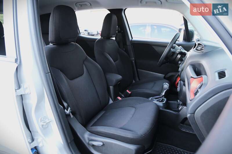 Внедорожник / Кроссовер Jeep Renegade 2020 в Киеве