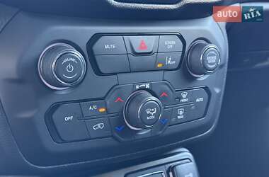 Внедорожник / Кроссовер Jeep Renegade 2020 в 