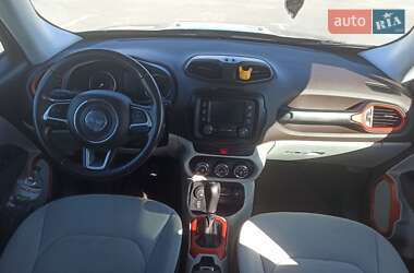 Внедорожник / Кроссовер Jeep Renegade 2017 в 